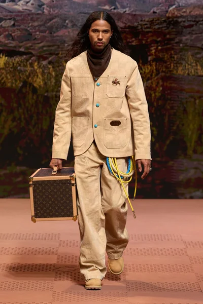 Look 37